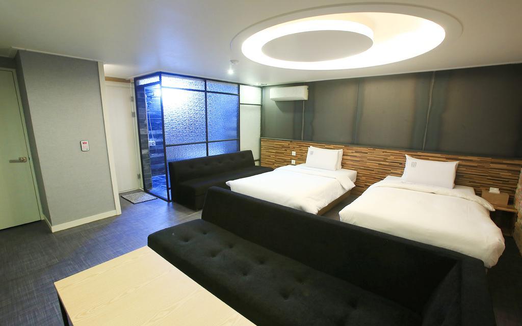 Merdi Hotel Suwon Exterior foto