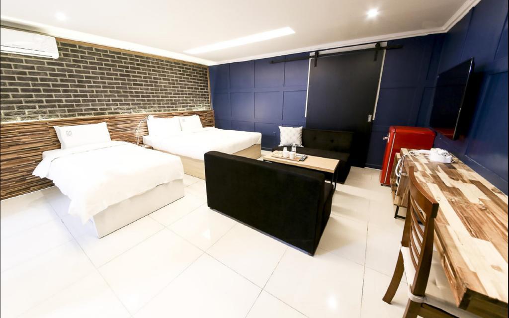 Merdi Hotel Suwon Exterior foto