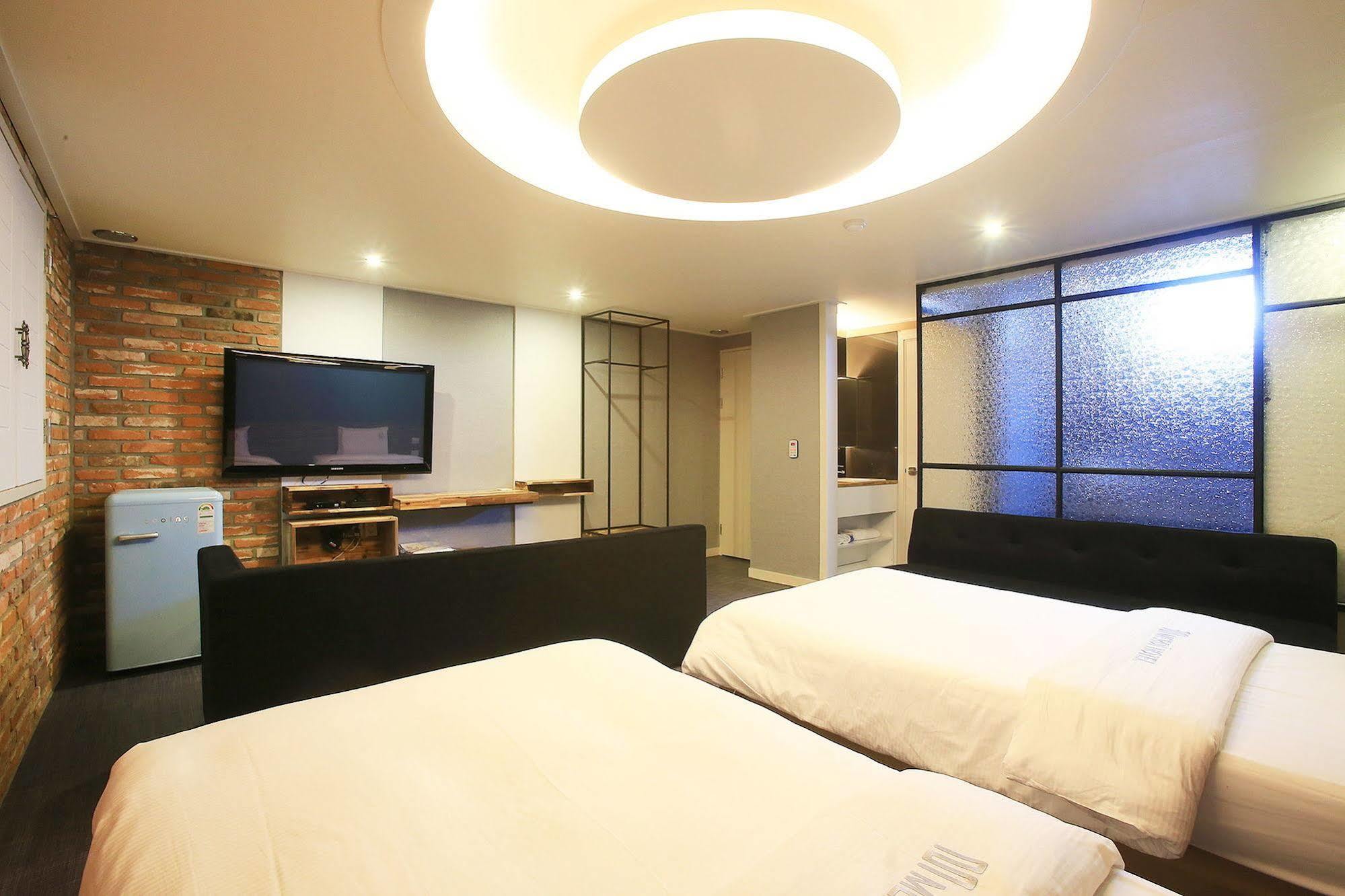 Merdi Hotel Suwon Exterior foto